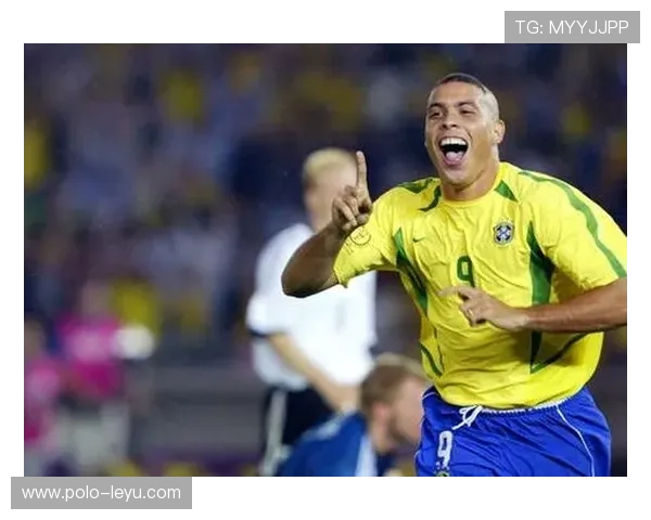 世界杯历史上首位球星名单揭秘 这些传奇人物如何定义足球盛宴