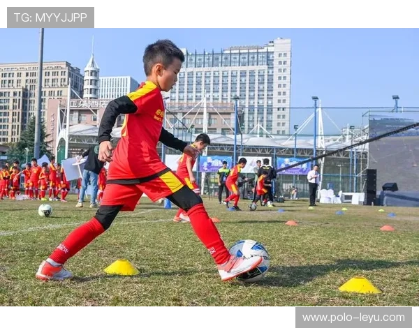 双鱼座足球球星盘点：这些星座球员在绿茵场上大放异彩