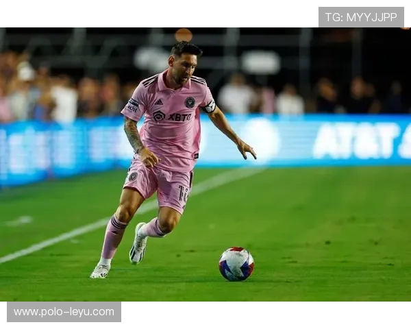 哪些足球明星穿的鞋子最具代表性和影响力